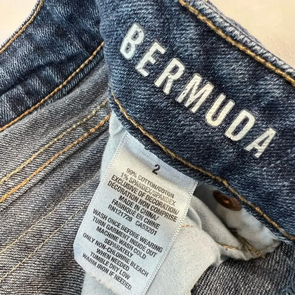 Aeropostle Women's Bermuda Shorts 2 Medium Wash Casual - Picture 2 of 6